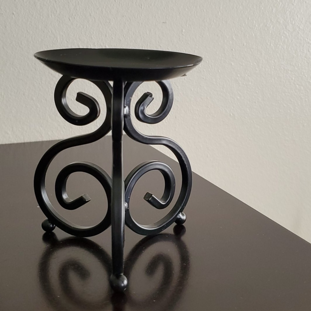 Candle holder